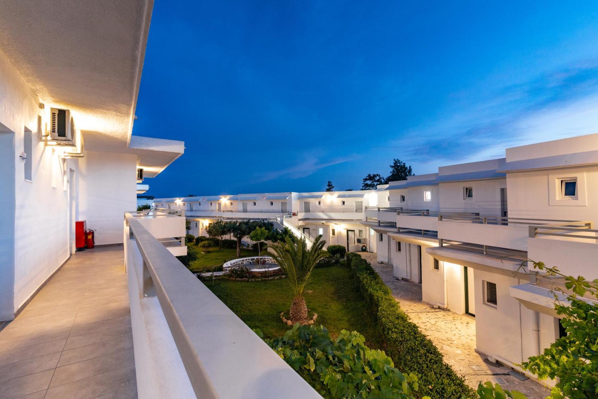 Sun Beach Lindos Lartos Exterior photo