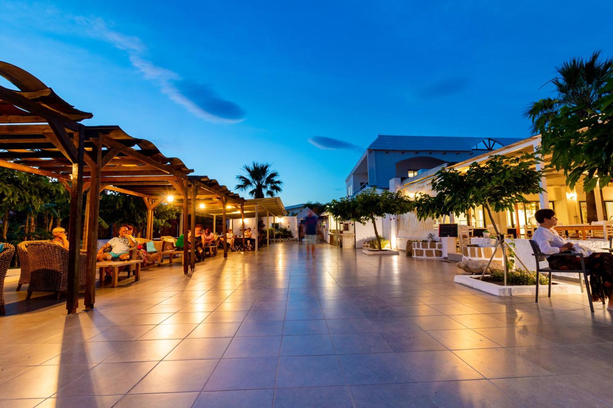 Sun Beach Lindos Lartos Exterior photo